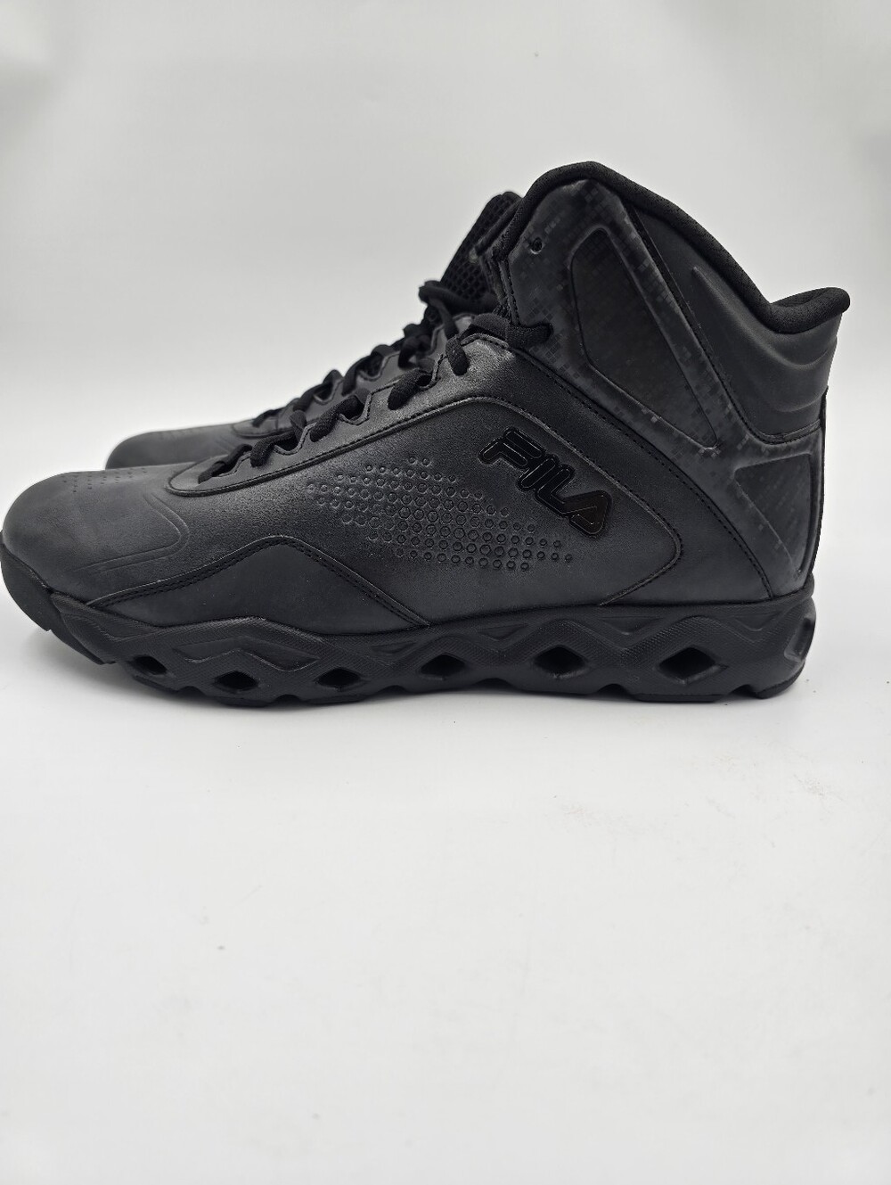 Fila Men's Big Bang 4 Ventilated Basketball Shoes, Black, Multiple Sizes.